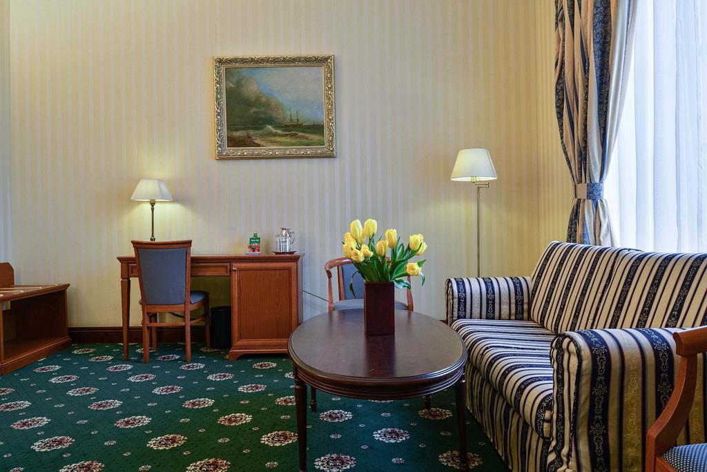 Ayvazovsky Hotel Odessa Exteriör bild